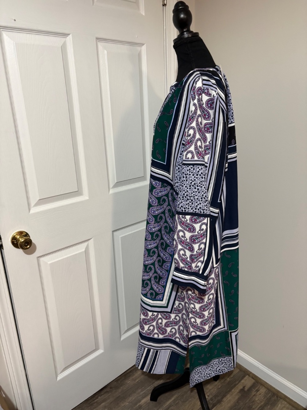 Loft Dress - Picture 4 of 11